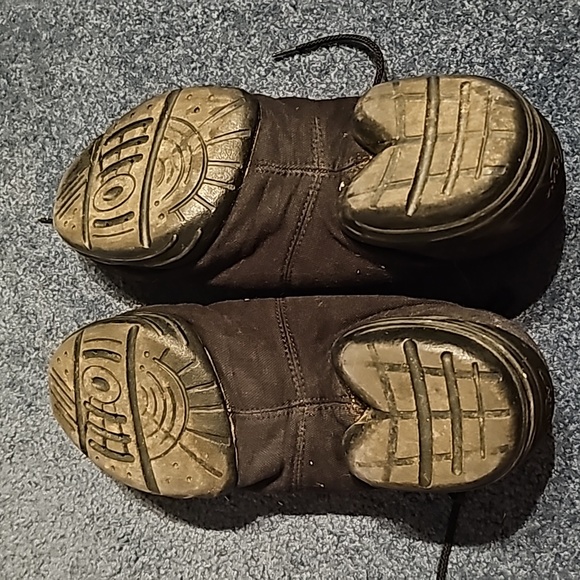 Capizo Dance Shoes - Picture 2 of 5